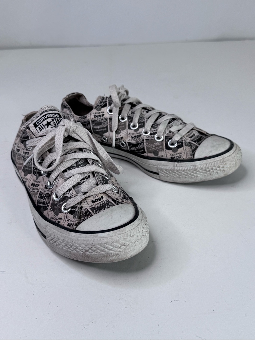 Converse Low Top Sneakers in Grey and Andy Warhol Campbells Soup print size 5
